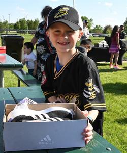 Willmar Stingers Miles 4 Mentors Baseball Fan Pay to Play Scholarship Shoes Donate